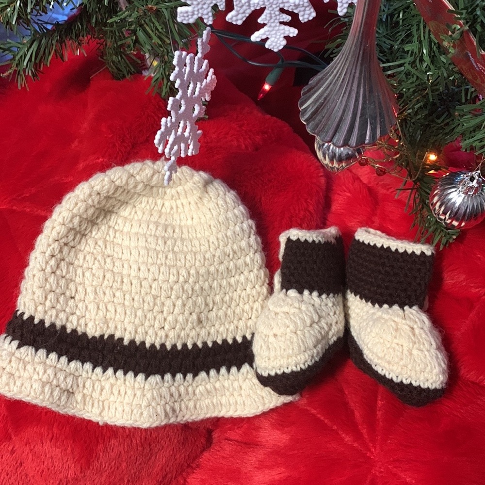 Handmade baby hat and booties set